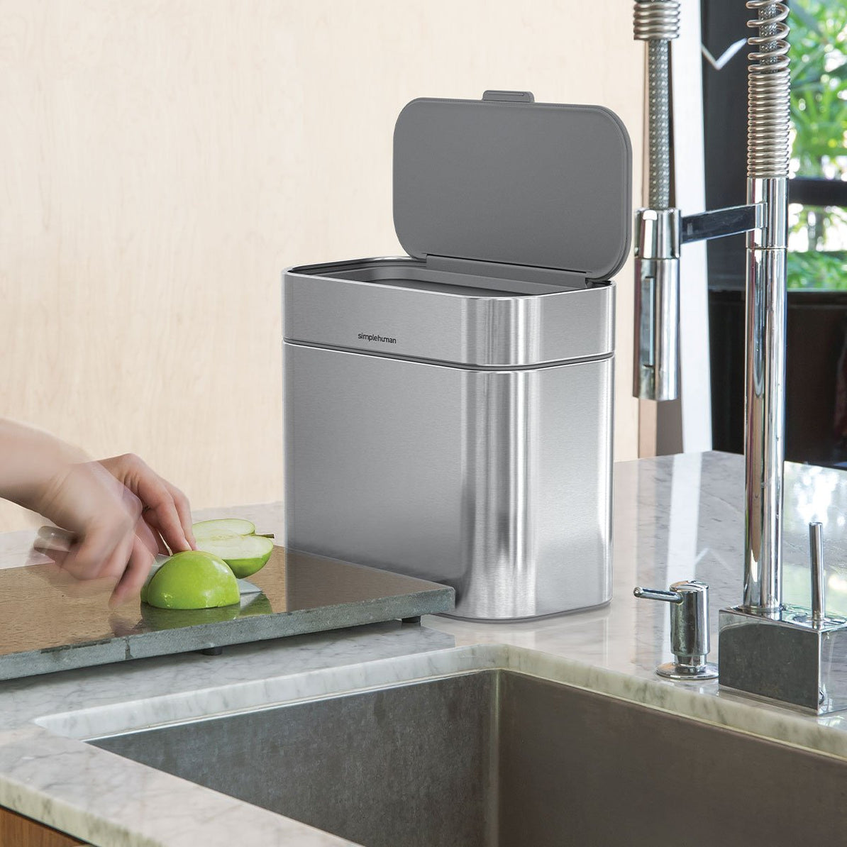 Compost caddy discount